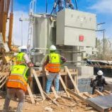 بدء تركيب محطات التحويل في مشروع الطاقة الشمسية بشبوة