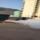 الصحة تواصل حملة الرش الضبابي واليرقي لإزالة مصادر توالد البعوض في  مديريات عدن