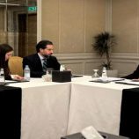 الرئيس الزُبيدي يلتقي السفير الأمريكي ويؤكد أهمية دعم جهود السلام والاستقرار