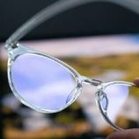 تفسير سبب الشعور بالدوخة عند ارتداء النظارات