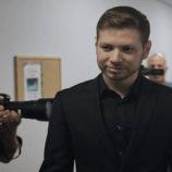 على خطى والده.. الشرطة الإسرائيلية تلاحق نجل نتنياهو في قضية خطيرة