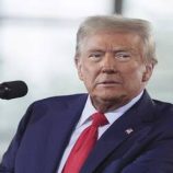 ترامب يوقع أمرا تنفيذيا لتخفيف العقوبات على سوريا خلال ساعات