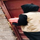 إحسان للتنمية توزع 100 وجبة غداء للأسر المتعففة في خورمكسر