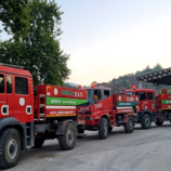 مروحيات وآليات تركية تشارك في إخماد الحرائق المستمرة بريف اللاذقية السورية (صور+فيديو)