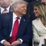 شاهد.. فيديو من وراء الكواليس يكشف تفاصيل مثيرة عن علاقة ترامب بميلانيا