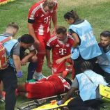 بالفيديو.. نجم بايرن ميونخ يتعرض لإصابة خطيرة أثناء مواجهة باريس سان جيرمان تبكي حارس الأخير (صور)
