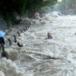 إجلاء الآلاف مع اجتياح الإعصار داناس لتايوان