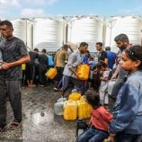 غزة: الجيش الإسرائيلي يشن حرب تعطيش ممنهجة ويتسبب بمجزرة مروعة في طوابير تعبئة المياه