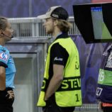 صلاحيات جديدة لـVAR.. تغييرات تاريخية مرتقبة في قوانين كرة القدم