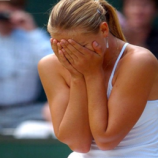 دموع “ماشا” في ويمبلدون.. كيف حولت مباراة واحدة فتاة شابة إلى أسطورة التنس؟ (فيديو)