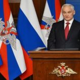 بيلاوسوف يزيح الستار عن تمثال نصفي للأميرال أوشاكوف في يوم البحرية الروسية