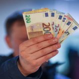 فرنسا تسجل نموا غير متوقع رغم تباطؤ الطلب المحلي