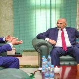 من الأزمة إلى المبادرة.. الرئيس الزبيدي في مهمة انعاش الاقتصاد في الجنوب