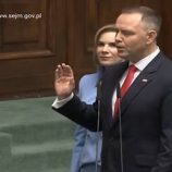 رئيس بولندا يؤدي اليمين الدستورية