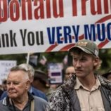 جنوب إفريقيا تتهم الولايات المتحدة بتمييز مواطنيها البيض