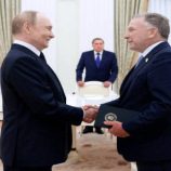 محادثات بناءة بين بوتين ومبعوث ترامب في موسكو