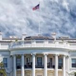 “بوليتيكو”: البيت الأبيض يسعى لتجنب التصويت على إعادة تسمية البنتاغون “وزارة الحرب”