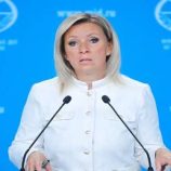 زاخاروفا تصف خطط ترحيل المواطنين الروس من لاتفيا بـ”النازية الجديدة” وتحذر المجتمع الدولي