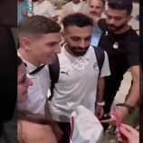 “زهقتني من مكة”.. رد مفاجئ من صلاح على مشجع