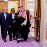 لاريجاني بعد لقاء بن سلمان: بحثنا التعاون الدفاعي وتقرر أن يتم على شكل مجموعات