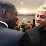 “استثنائي”.. ديمبلي يتغنى بلامين جمال