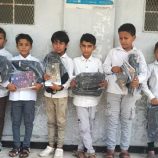 تدشين توزيع الحقيبة المدرسية  للطلاب الأيتام والمحتاجين بمدرسة الفقيد محمد زين بسرار