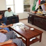 فريق التوجيه والرقابة الرئاسي يلتقي مدير مكتب الإعلام بساحل حضرموت