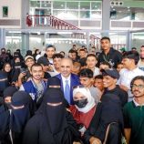 الرئيس الزُبيدي يودّع طلاب المنحة الدراسية الإماراتية إلى أبوظبي ويحثهم على التميز العلمي