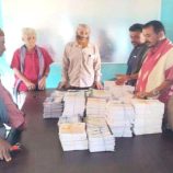 انتقالي طور الباحة يقدم كتبًا مدرسية لعدد من مدارس المديرية