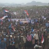 حشود غفيرة تواصل التوافد لموقع احتفالية أكتوبر بالضالع