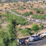 وصول حشود من الأزارق لموقع احتفالية ذكرى ثورة أكتوبر بالضالع