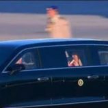 حديث جانبي بين الرئيس السيسى وترامب فى طريقه لمقر قمة شرم الشيخ