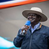 جثمان زعيم المعارضة رايلا أودينغا يصل إلى كينيا (فيديو)