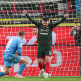 لاعب لوكوموتيف يسجل واحدا من أجمل الأهداف في تاريخ الدوري الروسي (فيديو)