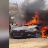 الضفة الغربية.. مستوطنون إسرائيليون يحرقون مركبات مزارعين فلسطينيين