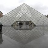 باريس.. متحف اللوفر يتعرض لعملية سطو مسلح!