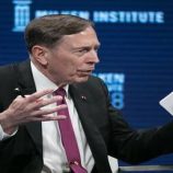 بتريوس: إذا فشل الشرع في مهمته ستصبح سوريا دولة فاشلة أخرى