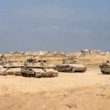 الجيش الإسرائيلي يعلن شن غارات على أهداف لحماس في أنحاء غزة وتدمير مسار نفق بطول 6 كم (فيديو)