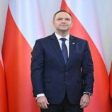 الرئاسة البولندية: الرئيس نافروتسكي لن يوقع القانون حول تسجيل العلاقات المثلية