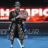 882 يوما من الانتظار.. مدفيديف ينهي أطول فترة جفاف في مسيرته ويظفر بلقب  بطولة ألماتي