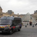 نشر فيديو لعملية السرقة في متحف اللوفر الفرنسي والبحث عن اللصوص مستمر