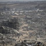 الدفاع المدني في غزة: نحو 10 آلاف شهيد ما زالوا تحت أنقاض المنازل المدمرة