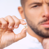 فقدان الأسنان بسرعة قد يكون علامة لمشاكل صحية