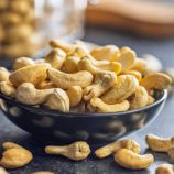 دراسة: تناول الكاجو بانتظام يعزز صحة المراهقين المصابين بالسمنة