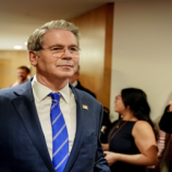 وزير الخزانة الأمريكي يحث سموتريتش على قبول “اتفاق السلام” في غزة