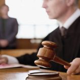 ألمانيا تحاكم خمسة أفراد بتهم القتل والتعذيب في سوريا