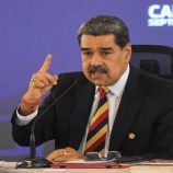 “أكسيوس”: الاستخبارات الأمريكية تعرف مكان مادورو و”لو أرادت واشنطن قتله بصاروخ لفعلت”