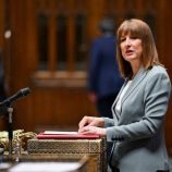 وزيرة الخزانة البريطانية تشارك في قمة استثمار بالسعودية