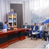 محافظ شبوة يبحث مع نائب وزير المياه والبيئة سبل دعم وتطوير القطاع في المحافظة