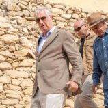 ملك بلجيكا يزور موقع حفائر زاهي حواس في سقارة